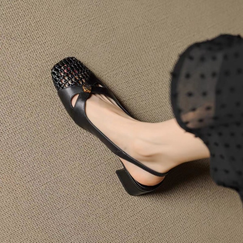 Женские босоножки с закрытым н – обзор и цена Mule Slip On